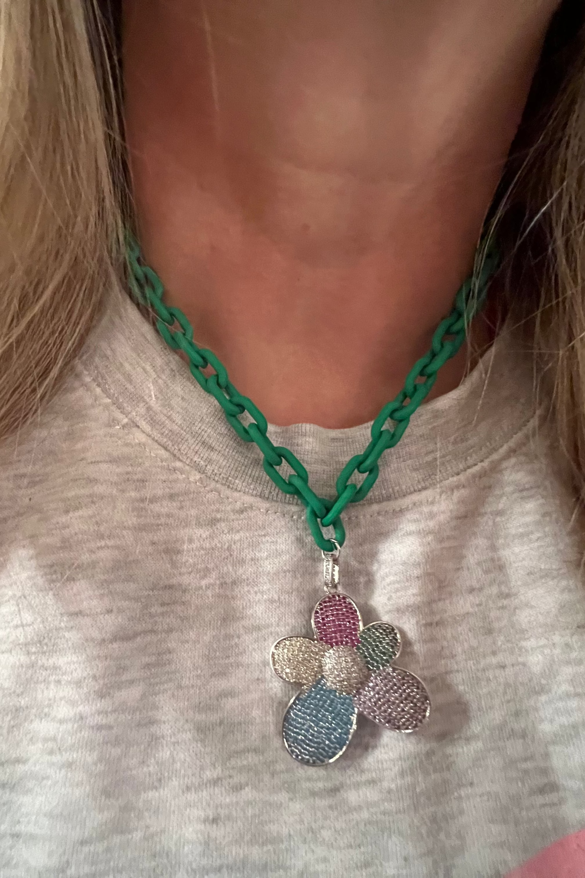 Dark green acrylic chain, silver multicolor flower pendant, large